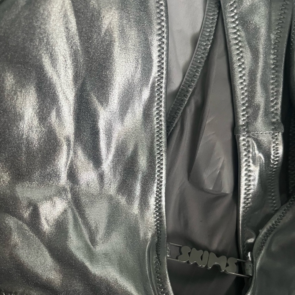 Skims Monokini Bikini Silver Metallic Suit - Picture 5 of 5